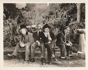 A NIGHT A THE OPERA ORIGINAL STUDIO PHOTOGRAPH MARX BROTHERS 1935 - Foto 1 di 2