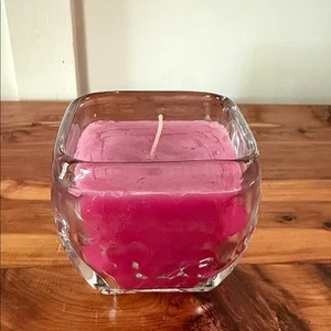 PartyLite Fruity Berry Faceted Glass Jar Candle - Picture 1 of 4