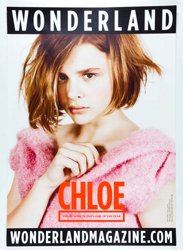 Poster Chloe Grace Moretz per rivista Wonderland ragazza dell'anno vestito Dior UK