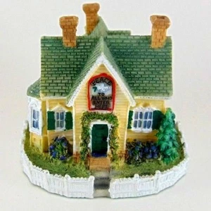 AH157 International Resourcing "Rev. Muir's Cottage " Figur Haus Dorf '98  - Bild 1 von 5
