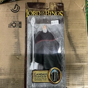 LOTR The Two Towers Gandalf Stormcrow Action Figure ToyBiz NIB - Picture 1 of 2