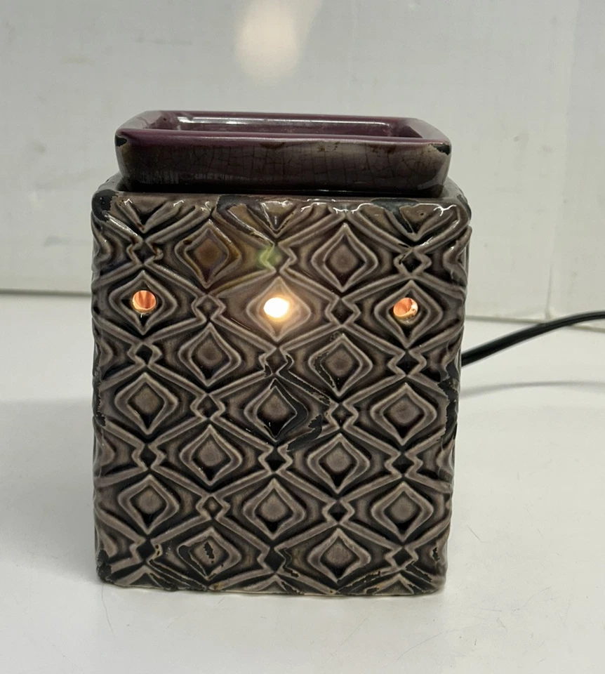 Scentsy 全尺寸豪华紫水晶保暖紫色,二手、测试和工作 — 第 1/4 张图片