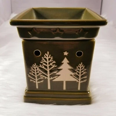 Calentador de cera de cerámica Scentsy pinos de Navidad verde Foto 1 de 4