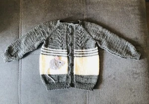 Jacke handgestrickt Gr. 80/86 Gesamtlänge 36 cm mit Maus - Bild 1 von 2