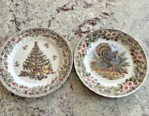 Queens Myott Staffordshire SEASON GREETINGS Christmas Thanksgiving Plates 9 3/8" - Picture 1 of 5