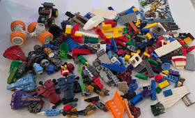 MIXED LEGO Ben 10: Alien Force: Chromastone