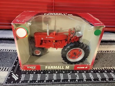 Ertl Farmall M 1/16 Diecast Farm Tractor Replica Collectible - Image 1 of 4
