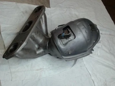 Colector de escape Nissan Sentra OEM PN 140E26LH0A Foto 1 de 2