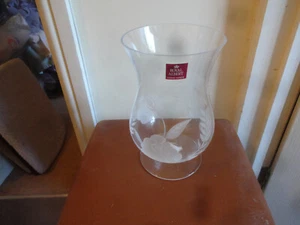 Royal Albert glass vase acid-etched and hand made (Roses design) - Picture 1 of 6