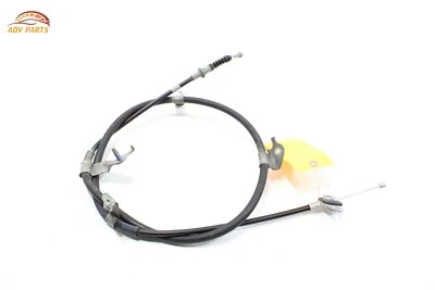 Cable de liberación de freno de estacionamiento trasero izquierdo Toyota Prius 2017-2022 OEM Foto 1 de 4