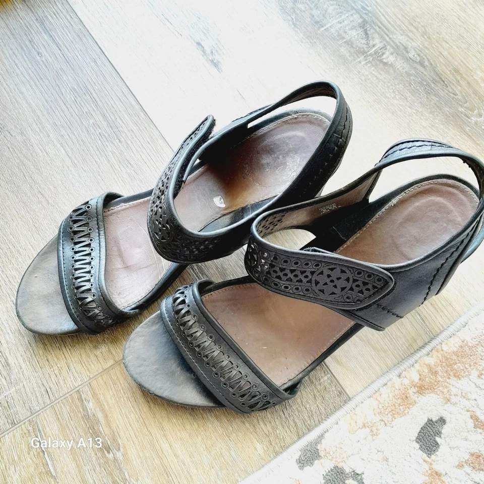 Sandalias Earthies Asolas de cuero negras con tacones en bloque talla: 8,5 Foto 1 de 4