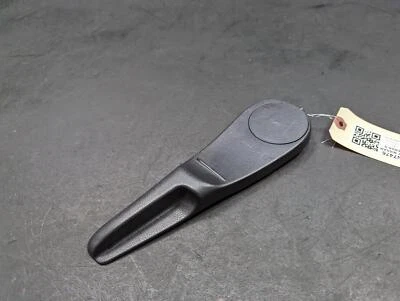 Manija de ajuste de altura del asiento delantero izquierdo Nissan Versa 2017 87396-9KN1A 2016-2019 Foto 1 de 4