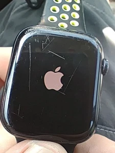 Odblokowany Apple Watch Series 7 45MM czarny aluminium czarny pasek sportowy A2477 - Zdjęcie 1 z 4