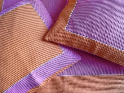 Plaid ou Dessus de lit et 2 taies avec petite dentelle - Photo 1/4