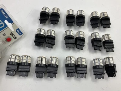 10 Paquetes - Pilot IL-3156B-15 Azul 15-SMD Bombilla LED de parada/cola - 3156 Foto 1 de 4