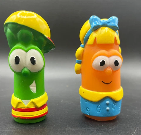 Vintage 2002 VeggieTales Junior Asparagus Laura The Carrot Jonah The Movie Fig Cover