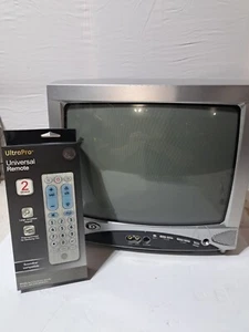 Durabrand Sylvania 13" Color CRT TV Model DWT1304 | Vintage Retro Gaming Monitor - Picture 1 of 7