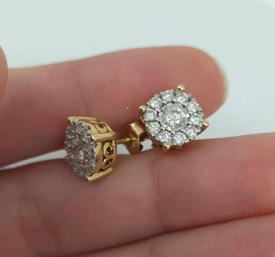 Aretes de oro amarillo de 14K naturales blancos redondos con racimo de diamantes halo empujar hacia atrás Foto 1 de 4