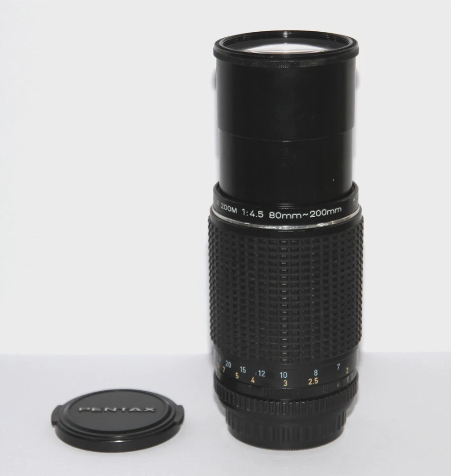 SMC Pentax-M 80-200mm f/4.5 Zoom Telephoto Camera Lens - Pentax K Mount. - Image 1 of 4