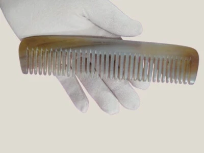 Peine Barba Natural Negro Buey Búfalo Cuerno y Mango de Sándalo, Mujeres Hombres Cabello Nuevo Foto 1 de 4