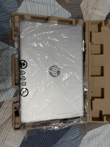 Laptop HP 15s-FQ2003 SL   i7-1165 G7 Consegna A Mano Raggio 100 Km  - Foto 1 di 13