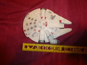 STAR WARS Millennium Falcon Deluxe veicolo pressofuso DISNEY STORE - Foto 1 di 6