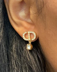 Authentic Dior Cristal Gold Earrings Small CD - Picture 1 of 4