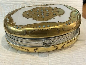 Vintage Hand Painted/Decorated Porcelain Box by Artist Julia Fernandez - Picture 1 of 8