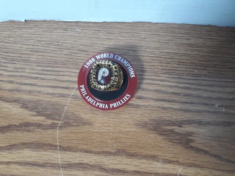 Mike Schmidt Replica Ring 1980 World Series Champions Phillies Cover