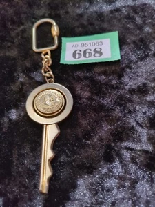 Sherlock's Holm Luxury  Round KEY Shaped Metal Keyring . - Imagen 1 de 6
