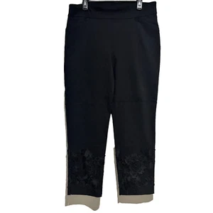NWT Perfect Stretch by Chico's Womens Black Lace Applique Josie Slim Pant 2.5 L - Foto 1 di 12