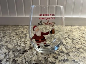 Handbemaltes Weihnachtsmann Weihnachten stielloses Weinglas Neu ohne Etikett. 5” x 3” - Bild 1 von 4