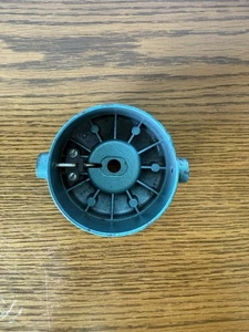 Penn 704 Rotor Cup With Bail Release - Picture 1 of 4