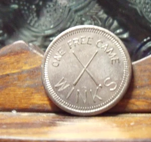 WINKS  ONE FREE GAME  TOKEN  NO OTHER ON EBAY  PURE MAVERICK - Picture 1 of 2