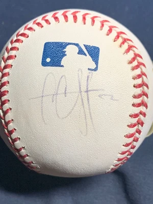 ORIGINAL C. C. SABATHIA NEW YORK YANKEES SIGNED OFFICIAL MLB BASEBALL EX/MT - Image 1 of 2