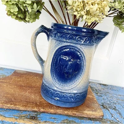 Large Antique Hull Blue Cow Salt Glaze Stoneware Pitcher Dairy Jug Heavy Foto 1 de 4