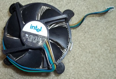 Intel D34017-001 Heat Sink 0.42A Nidec Corp Fan Copper Core F09A-12B1S1 06AC1H2  - Image 1 of 4