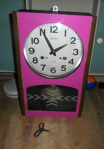 MCM RARE  pink /blk key wound Vintage Seiko Japan 30 Day Wall Clock  Working Cover
