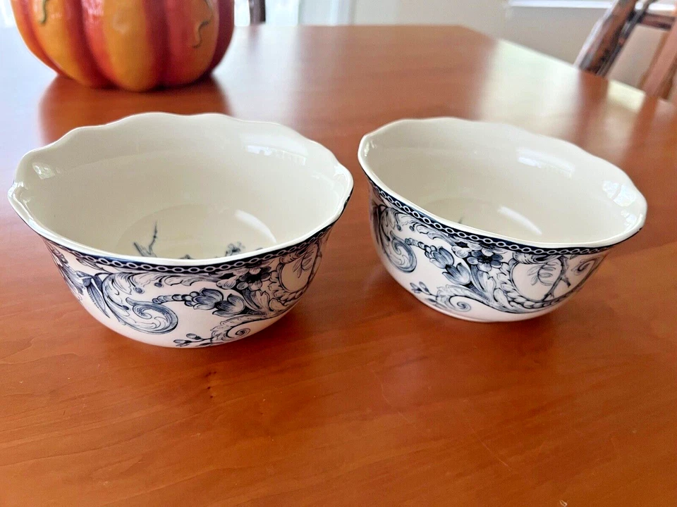 222 QUINTO Adelaide Azul Toile Floral e Pássaro 5 3/4" Conjunto de 2 Tigelas de Sopa de Cereais - Imagem 1 de 4