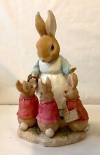 Border Fine Arts Die Welt der Beatrix Potter Figur Frau Kaninchen mit Kindern 9 Zoll