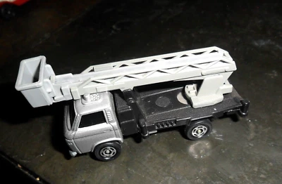 Camión utilitario vintage Tomica Diecast #54 Nissan Caball plateado y negro sin precio de reserva como nuevo + Foto 1 de 3