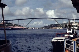 Vintage 35MM Slide Boats passing under huge Bridge 70's - Picture 1 of 2
