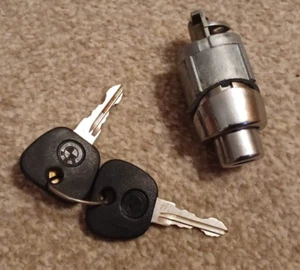 Original BMW Kofferraumdeckel Kofferraumschloss mit Schlüssel für E23 Teile Projekt - Bild 1 von 7