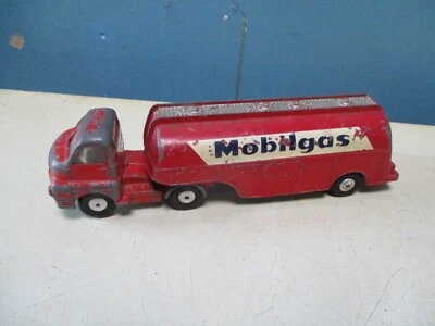 Vintage Corgi Major Toys #110 Bedford Big Tractor Unit & Mobilgas Tanker - Image 1 of 4