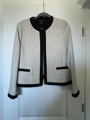 Massimo Dutti White & Black Blazer Jacket, Women’s SZ 10 - Image 1 of 4