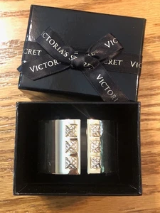 Bracciale Victoria’s Secret tono oro con cerniera e strass NUOVO con scatola - Foto 1 di 8