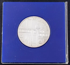 DDR 10 Mark GEDENKMÜNZE 1974 "XXV JAHRE DDR - Städtemotiv" SILBER - Picture 1 of 2