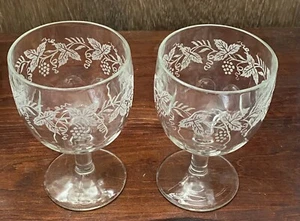 VTG 2 BARTLETT COLLINS ETCHED THUMBPRINT GRAPE LEAF STEMMED GOBLETS - Picture 1 of 5
