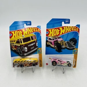 Hot Wheels Surf's Up Series Lot (2) - School Bus & Surf's Crate Die-Cast Cars - Picture 1 of 7