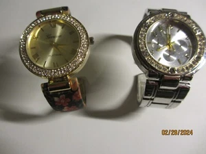 2 GENEVA PLATINUM WATCHES - "GLITZY" - SHIPS FREE 3-5 DAY - Batteries Needed! - Picture 1 of 6